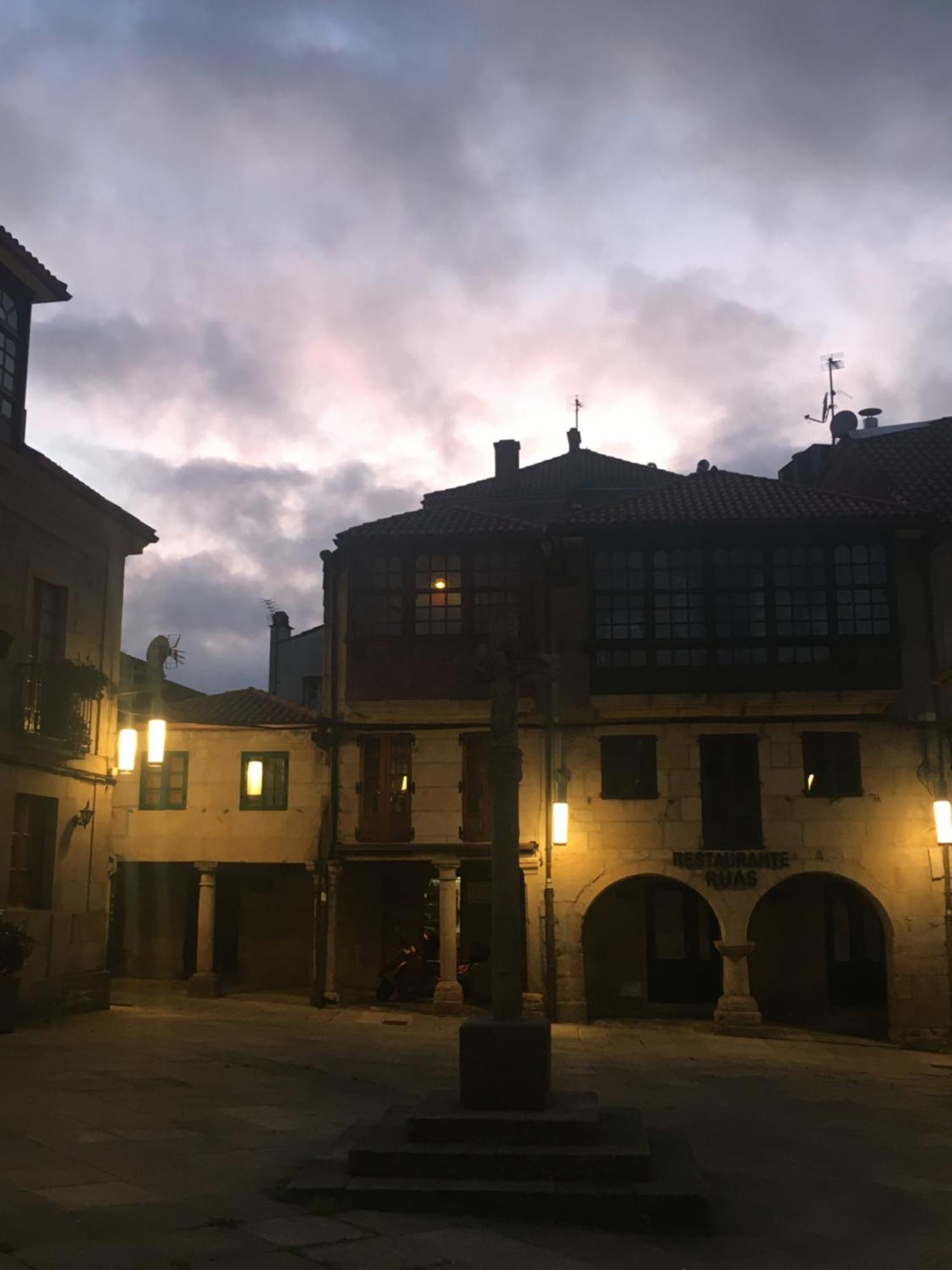 Casa Emblematica Rosarillo Plaza De La Lena Lejlighed Pontevedra Eksteriør billede